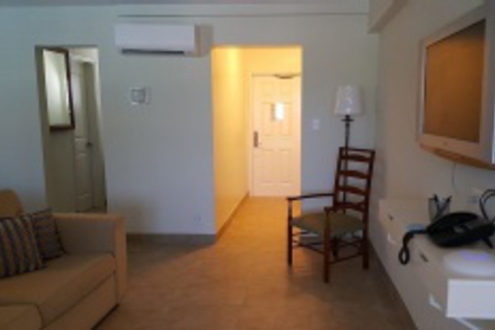 Room 78 of 695