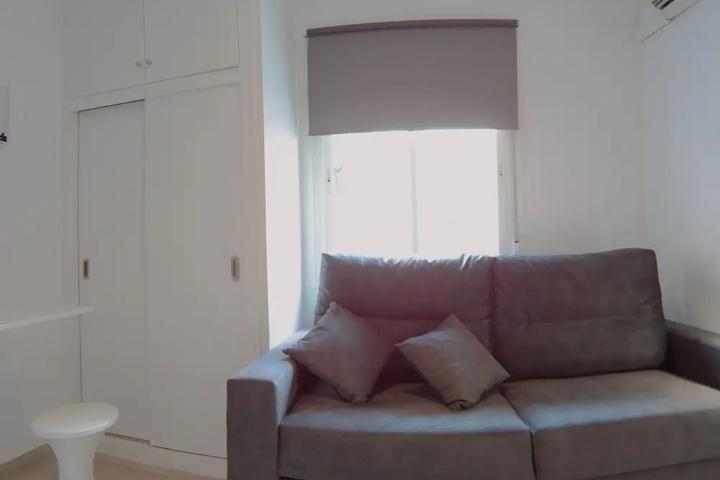 Room 4 of 14