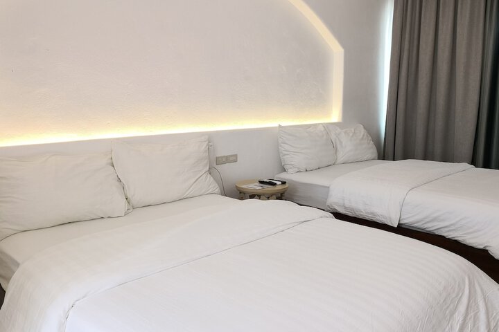 Room 10 of 56