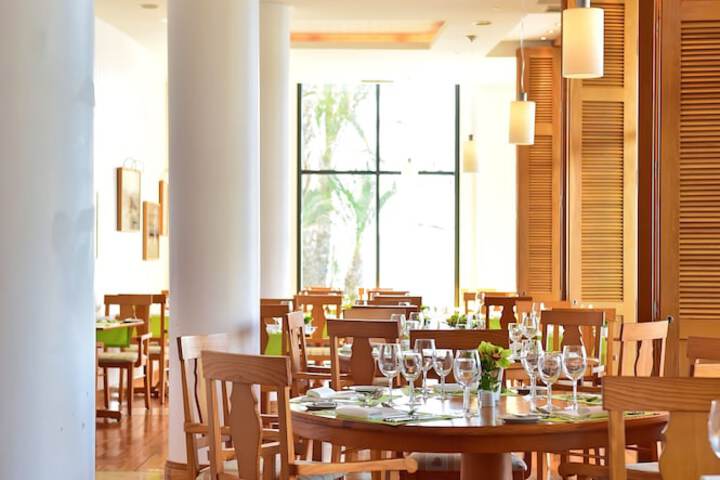 Dining 190 of 411