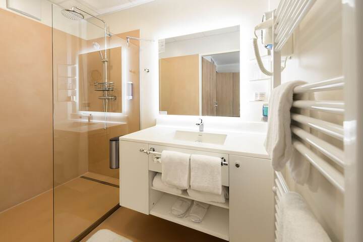 Clean Restrooms