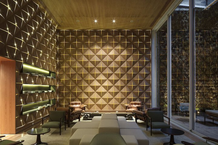 Lounge 59 of 68