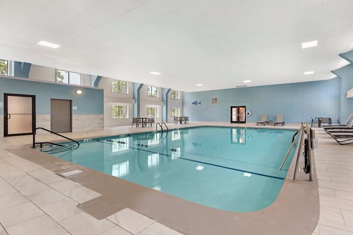 Pool 33 of 56