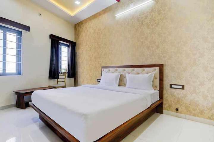 Room 54 of 69