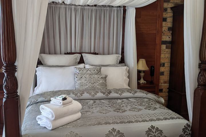 Room 4 of 175