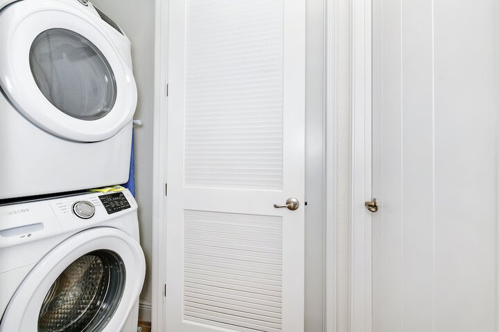 Laundry 114 of 210