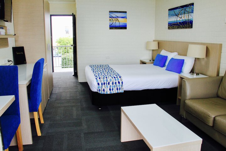 Room 4 of 53