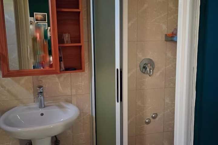 Room 7 of 17