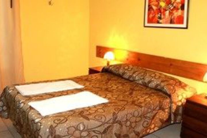 Room 18 of 36