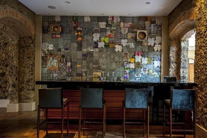 Lounge 56 of 75