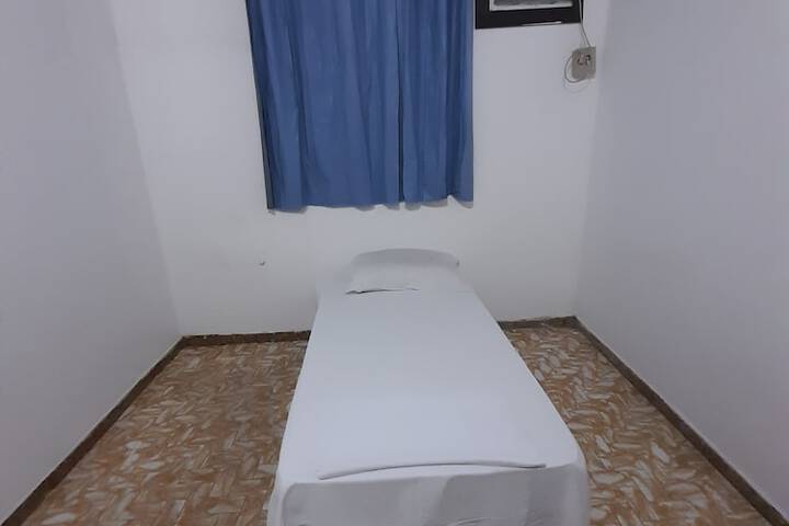 Room 8 of 31