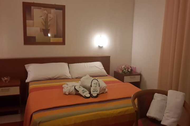 Room 37 of 91