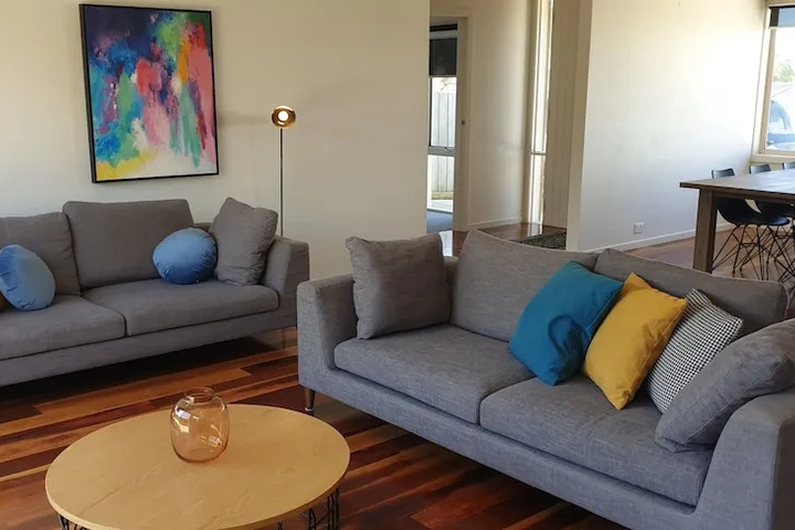 Room 2 of 16