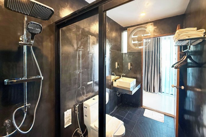Room 30 of 47