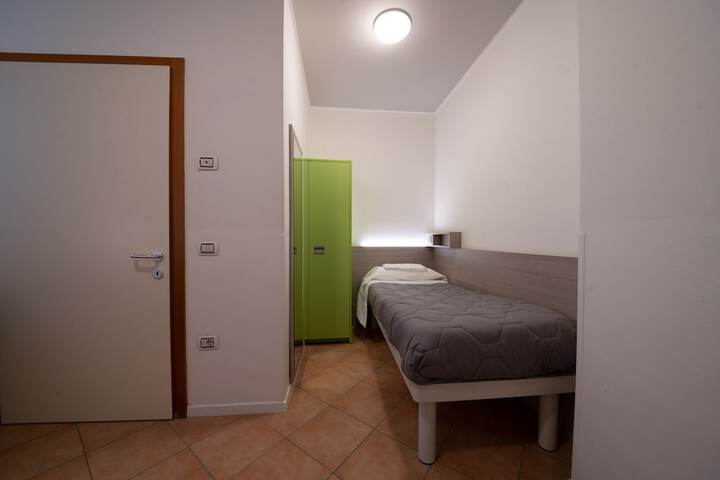 Room 15 of 46