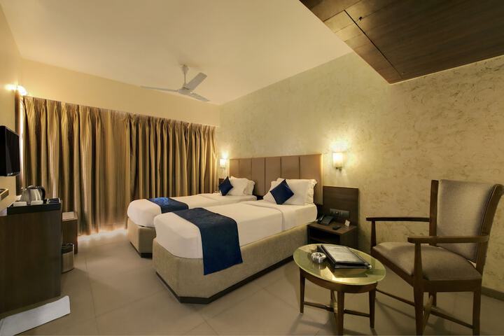 Room 8 of 36