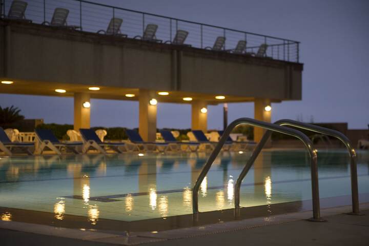 Pool 32 of 42