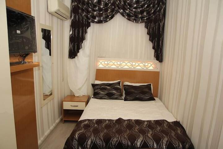 Room 10 of 23