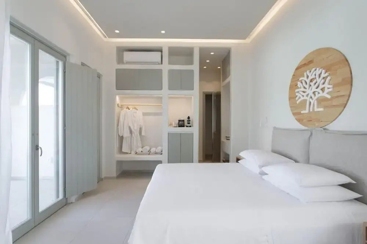 Room 2 of 12