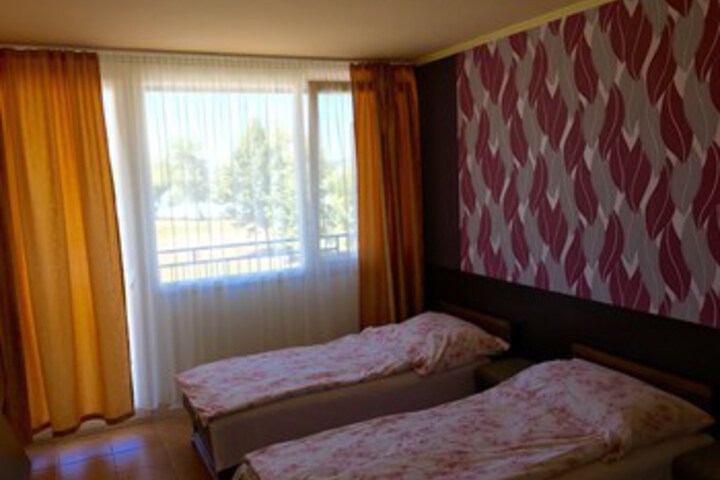 Room 41 of 53