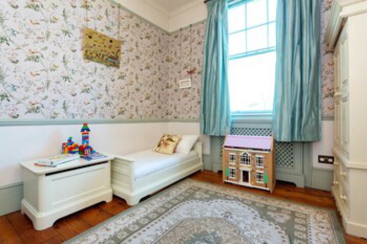 Room 6 of 26