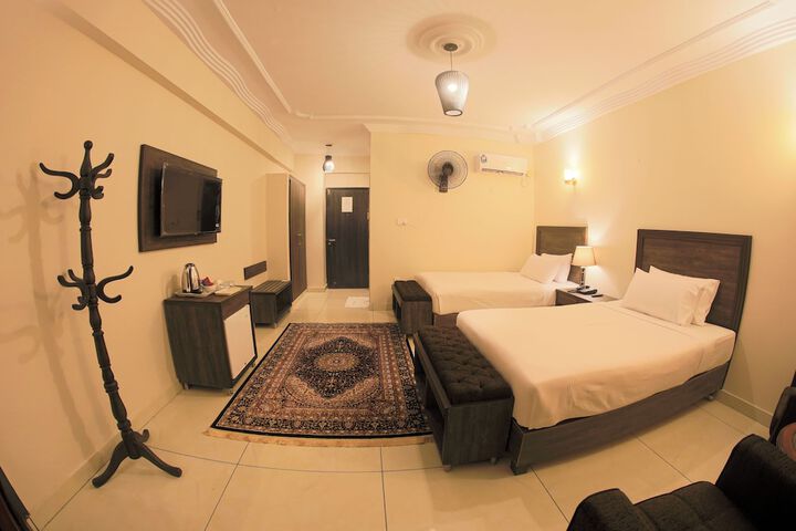 Room 15 of 49
