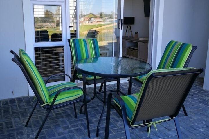 Terrace/Patio 4 of 11