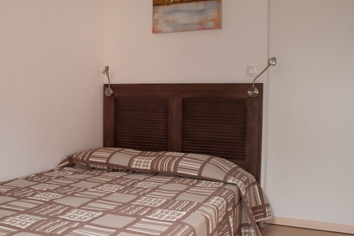 Room 3 of 60