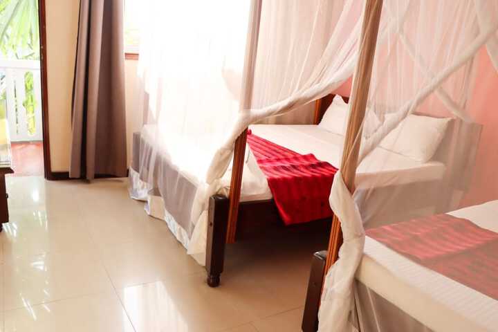 Room 12 of 84