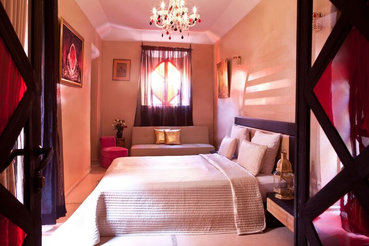 Room 8 of 42