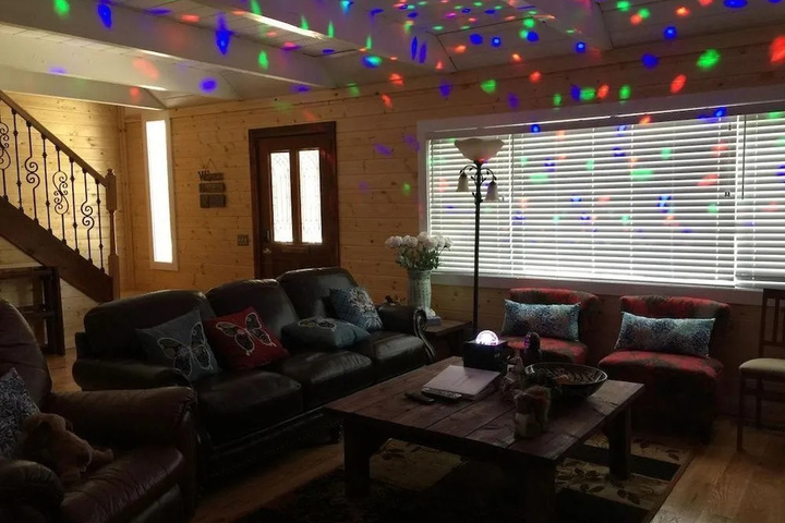Room 11 of 25