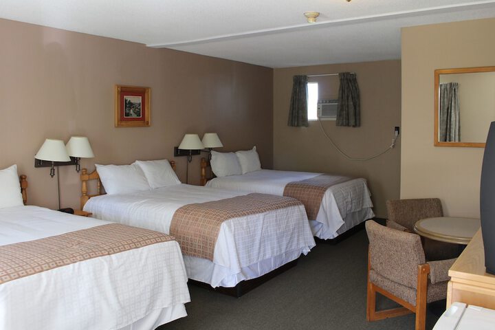 Room 8 of 116