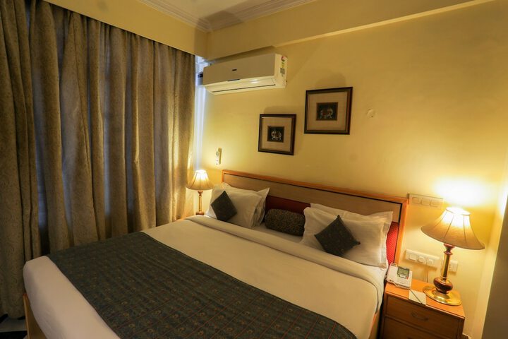 Room 18 of 60