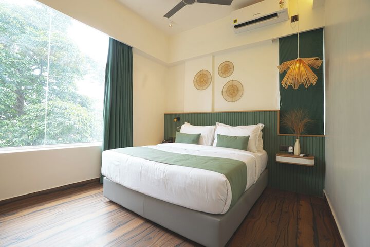 Room 10 of 37