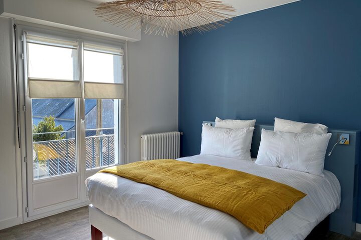 Room 2 of 82