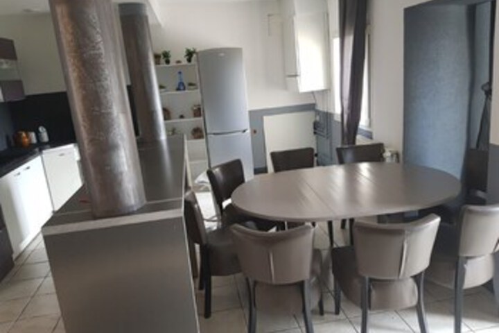 Room 6 of 24