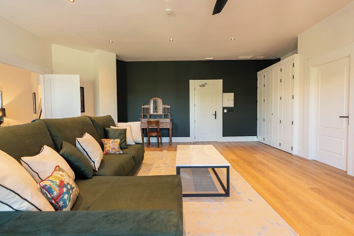 Room 28 of 56