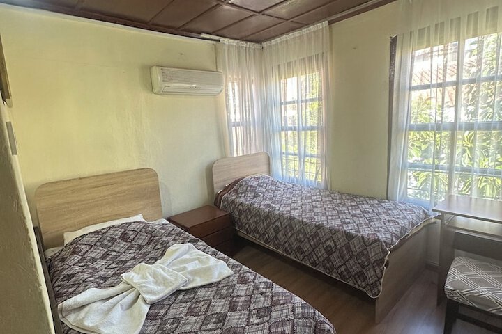 Room 5 of 35