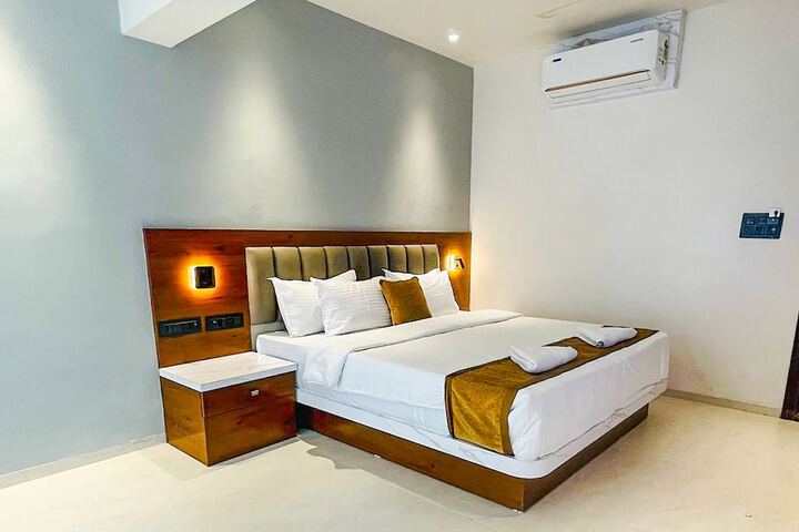 Room 22 of 38