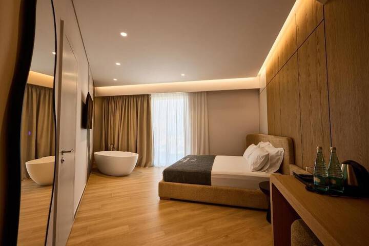 Room 8 of 67