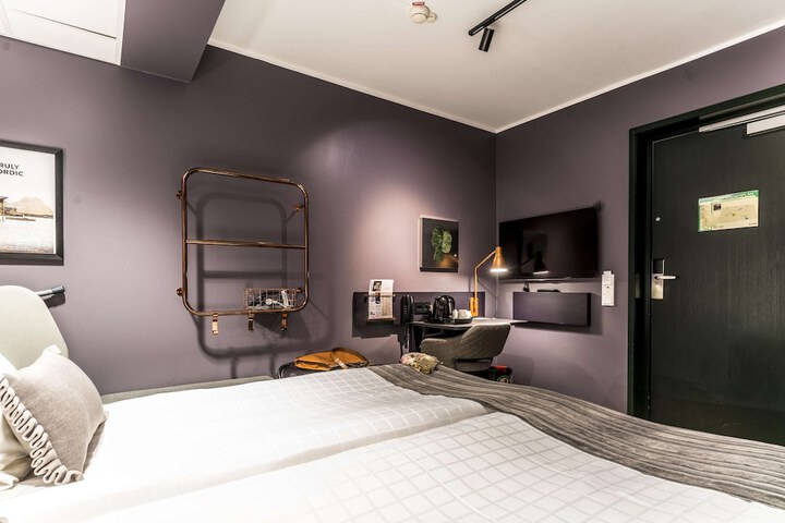 Room 40 of 126