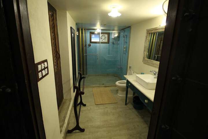 Room 3 of 35