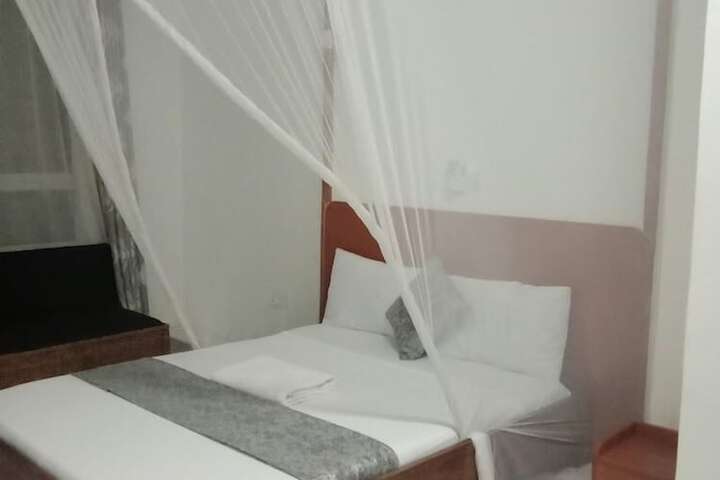 Room 4 of 31