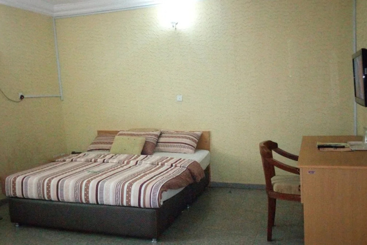 Room 2 of 13
