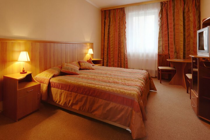 Room 7 of 34