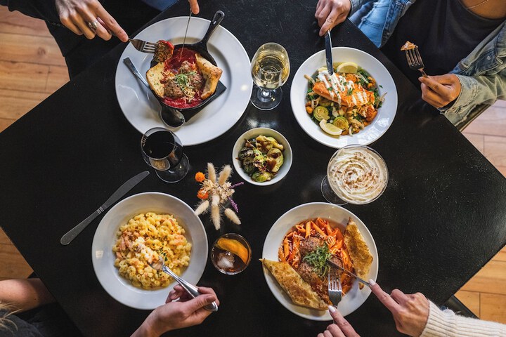 Dining 47 of 78