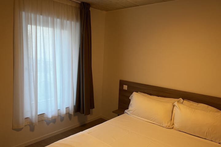 Room 35 of 47