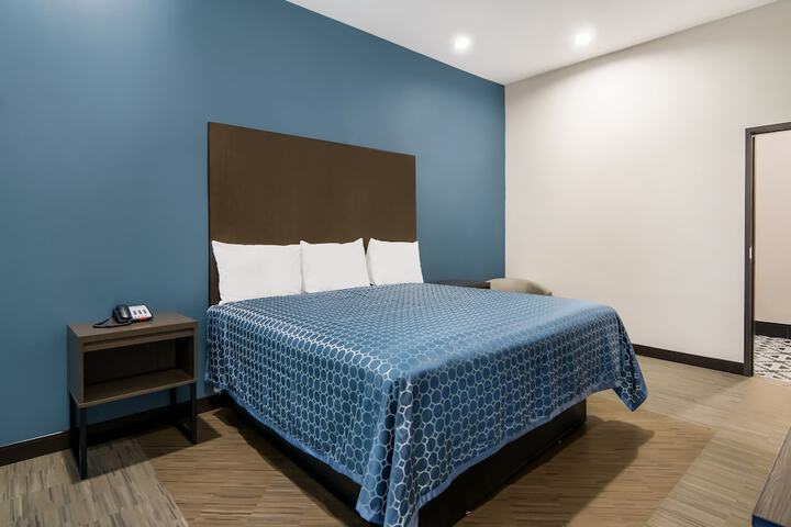 Room 2 of 11