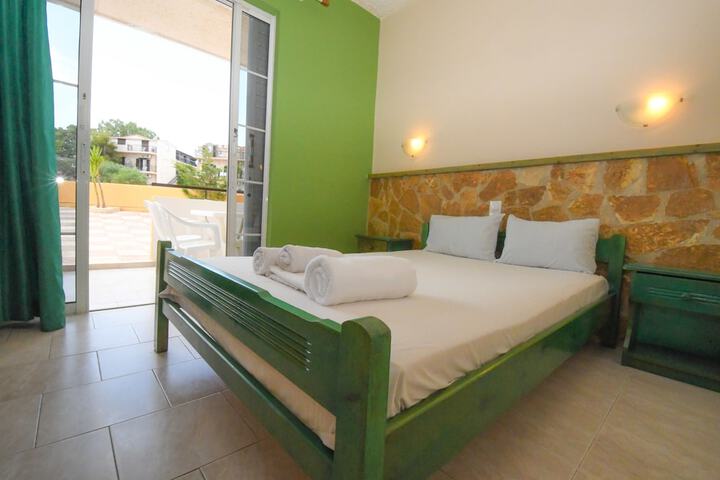Room 4 of 46