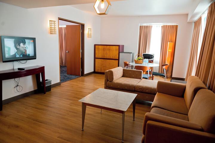 Room 14 of 40